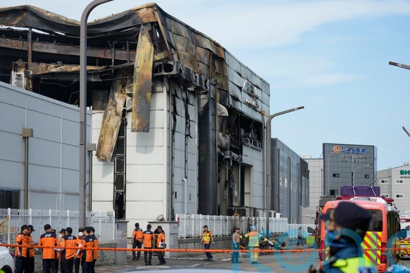 South Korean investigators search factory ruins after fire kills 23