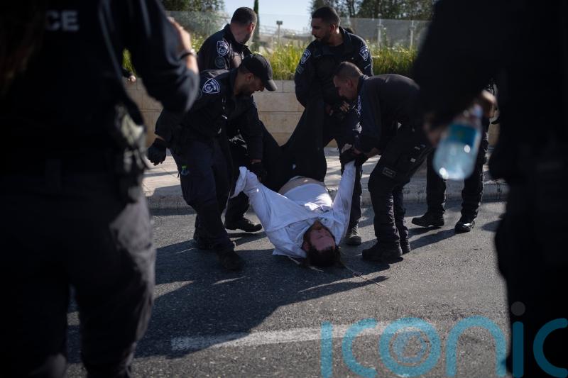 Israeli supreme court says ultra-Orthodox Jewish men must serve in military