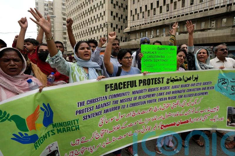 Dozens rally in Pakistan after Christian man sentenced to death for blasphemy