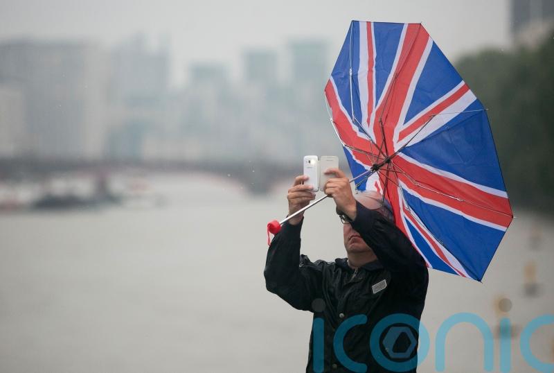 Windy weather to sweep across the UK on polling day
