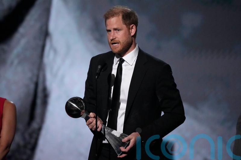 Harry nods to ‘eternal bond’ with Diana while accepting award for Invictus Games