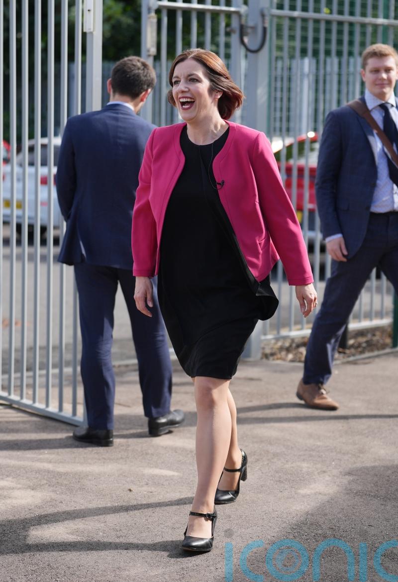 Government will not announce decision on teacher pay this week – Phillipson