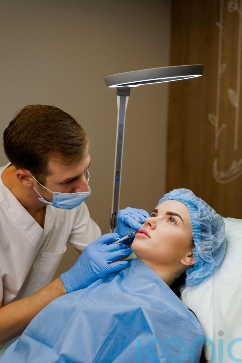 Plastic surgery chain Skin collapses amid funding crunch
