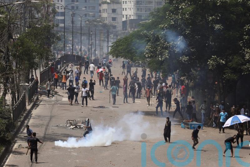 Internet and mobile services cut amid violent protests