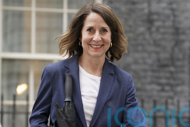 Kendall lays out plan to reform DWP, shift from ‘strivers v scroungers’ rhetoric