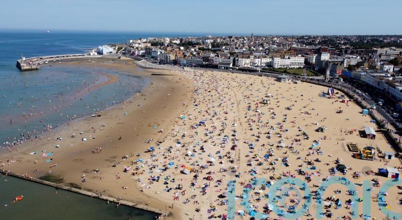 UK&rsquo;s record-breaking 2023 could be a &lsquo;cool year&rsquo; by end of century &ndash; report