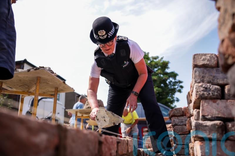 Merseyside Police calls in neighbouring forces to help prevent further riots