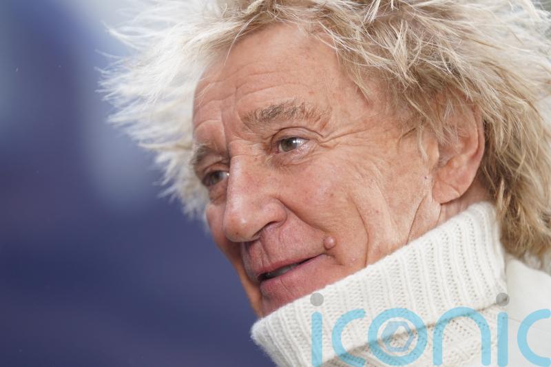 Rod Stewart apologises for skipping 200th celebration show due to strep throat