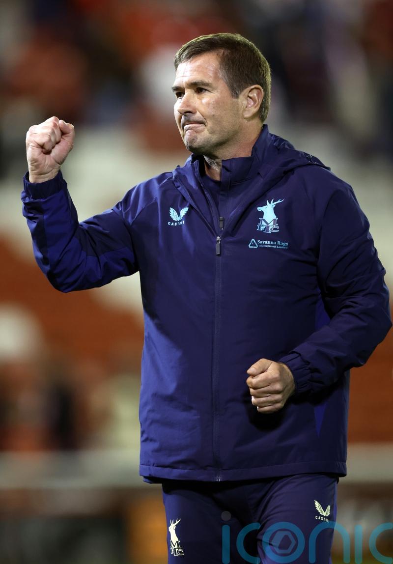 Nigel Clough hails fast-starting Mansfield after beating Barnsley in opener