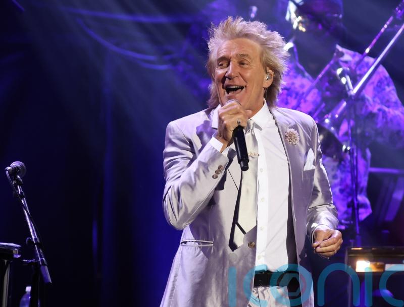 Sir Rod Stewart postpones two US shows after developing Covid-19