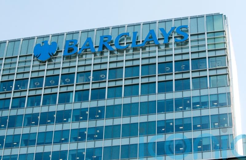 Barclays lifts cap on bonuses for bankers in UK