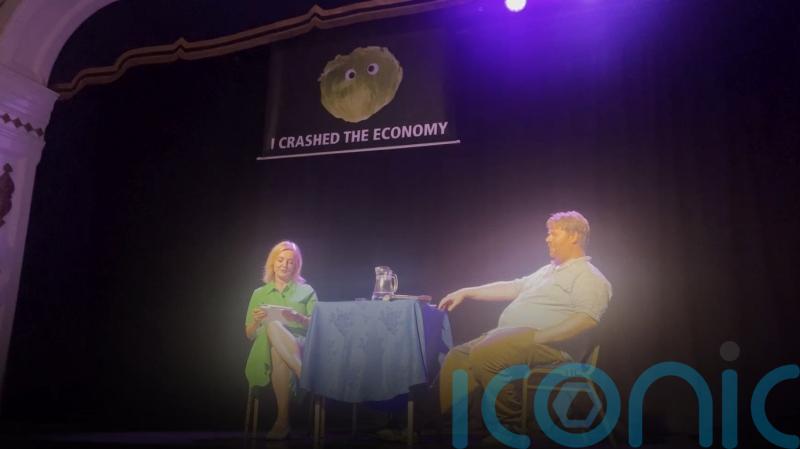 Lettuce banner proclaiming ‘I crashed the economy’ halts Liz Truss event