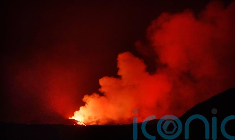 Sulphur dioxide gas cloud passes over UK after Iceland volcano eruption