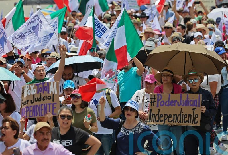 Protesters against judiciary overhaul urge Mexico leader to ‘respect democracy’