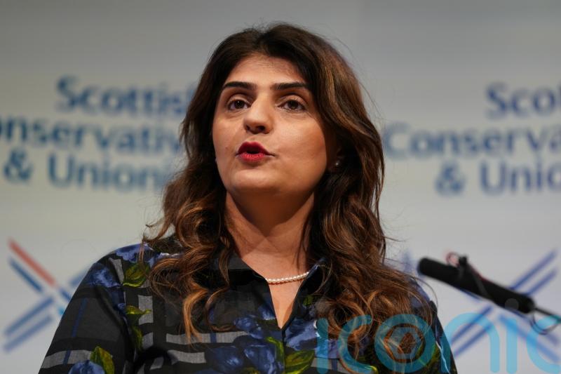 Gosal resigns as deputy Scottish Tory chairwoman and endorses Findlay as leader
