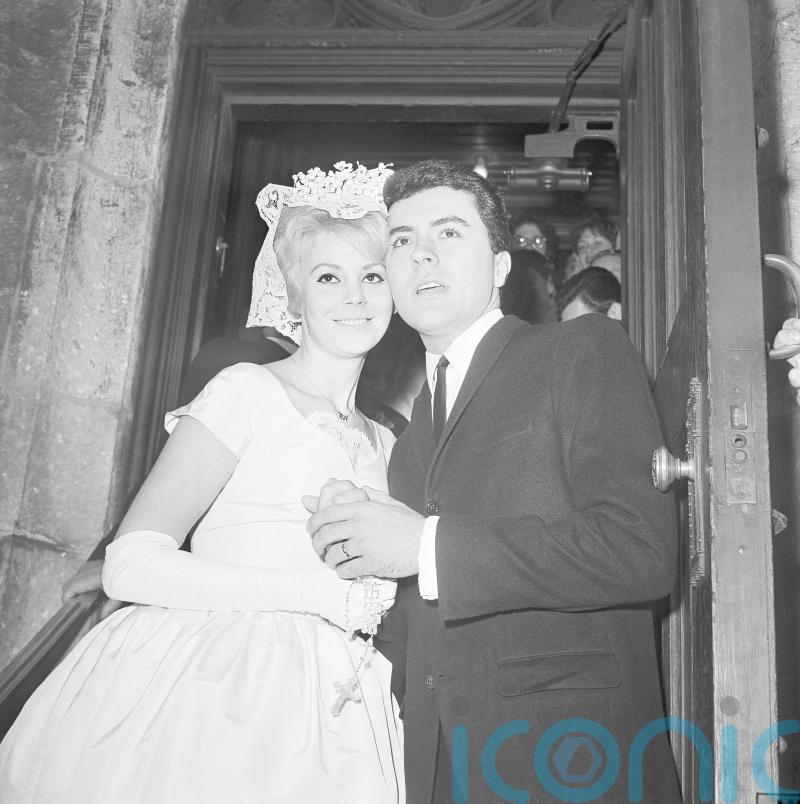 Nancy Sinatra pays tribute to US actor James Darren: Godspeed, sweet Jimmy