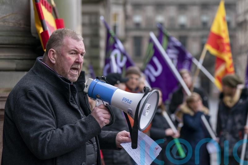 Second union ‘overwhelmingly’ backs latest pay offer from council body