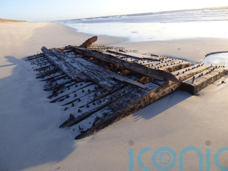 Shipwreck exposed by winter storms to be preserved in tank for research