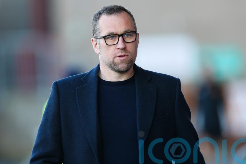 David Artell labels referee Geoff Eltringham &lsquo;a disgrace&rsquo; after Grimsby defeat