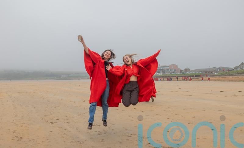St Andrews students celebrate new term with historic tradition