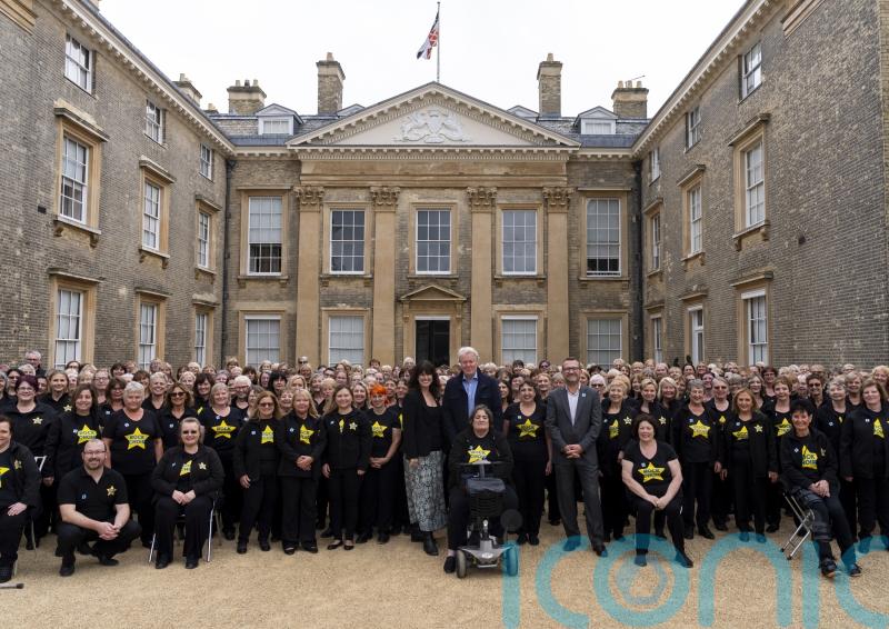 Diana’s brother hosts choir at family home for charity’s 25th anniversary