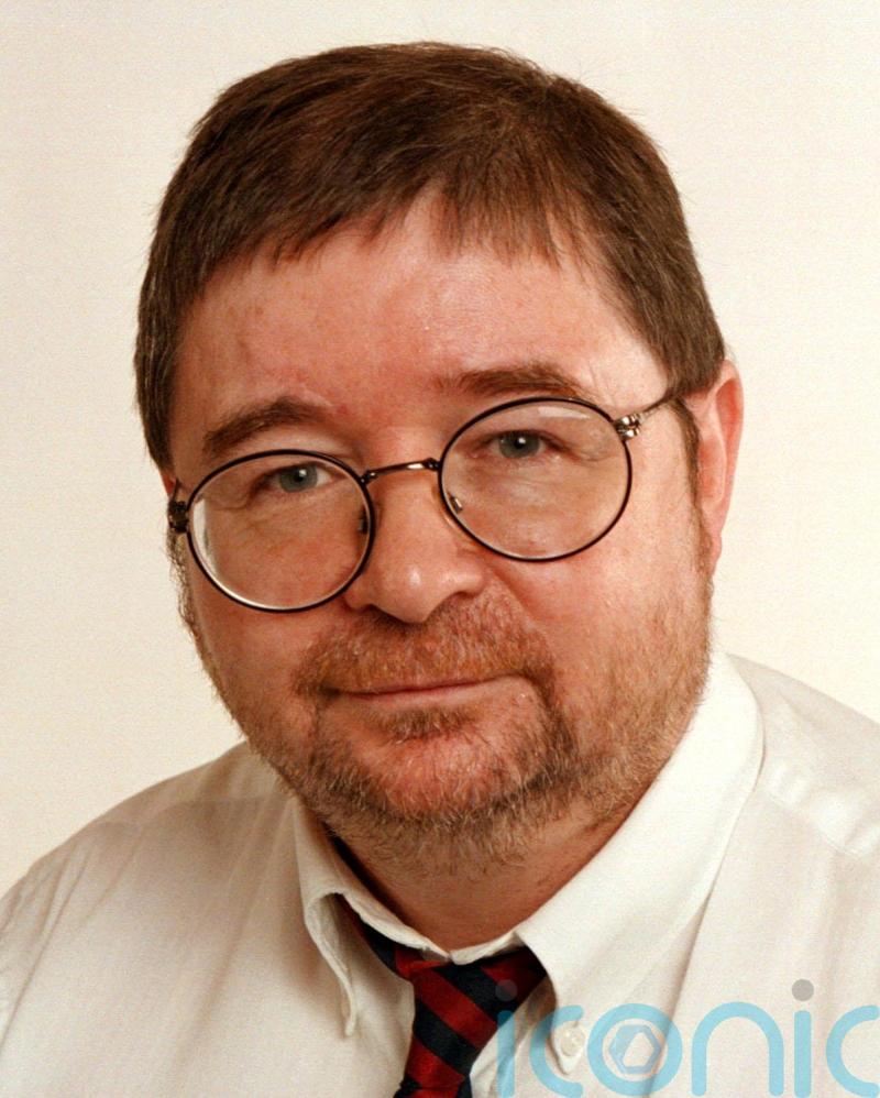 Government pressed for independent inquiry into murder of journalist
