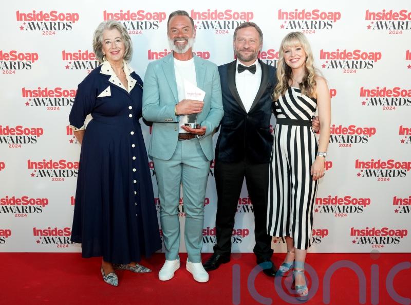 Soap stars all smiles on the red carpet as Coronation Street nets six awards
