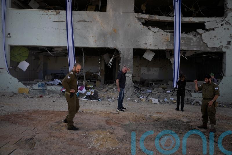Eight Israeli soldiers killed during fighting in southern Lebanon