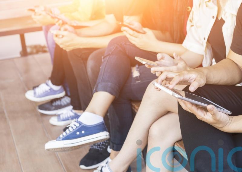Fear of missing out sees girls stay online despite negativity, survey finds