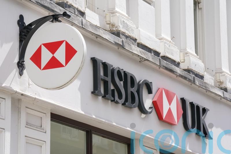 HSBC ‘planning cuts among top bankers in cost-saving plan’
