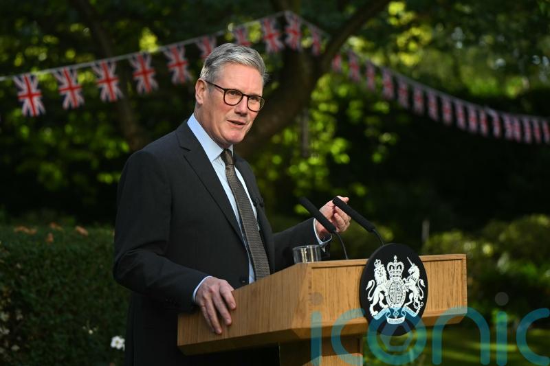Public gives new Government ‘benefit of doubt’ despite early disapproval – poll