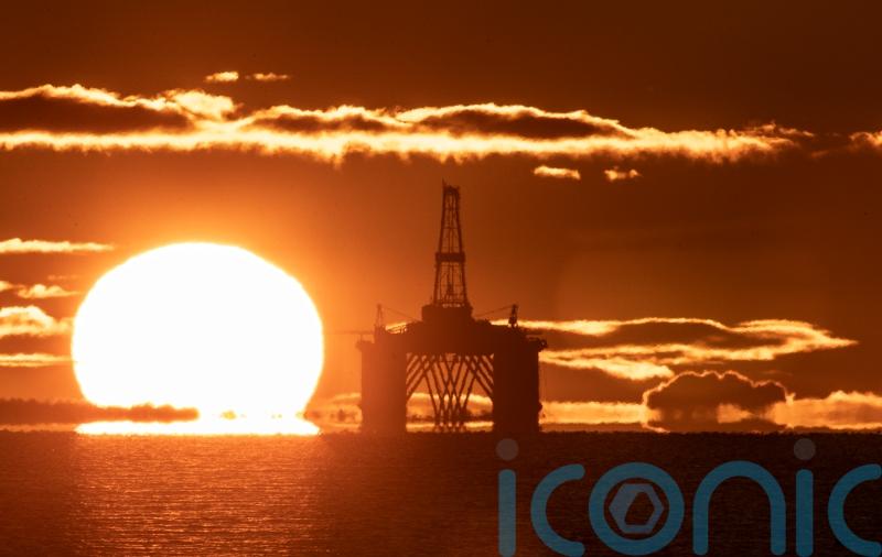 Government speeds up ‘skills passport’ for workers to move to clean energy jobs