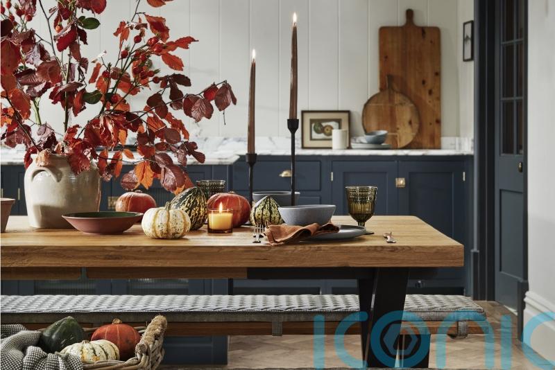 Autumn decor: Tablescaping and doorscaping for stylish seasonal soirees