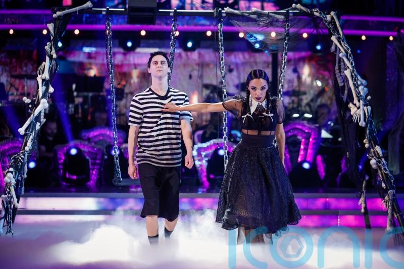 Sarah Hadland and Jamie Borthwick top Strictly scoreboard in Halloween week