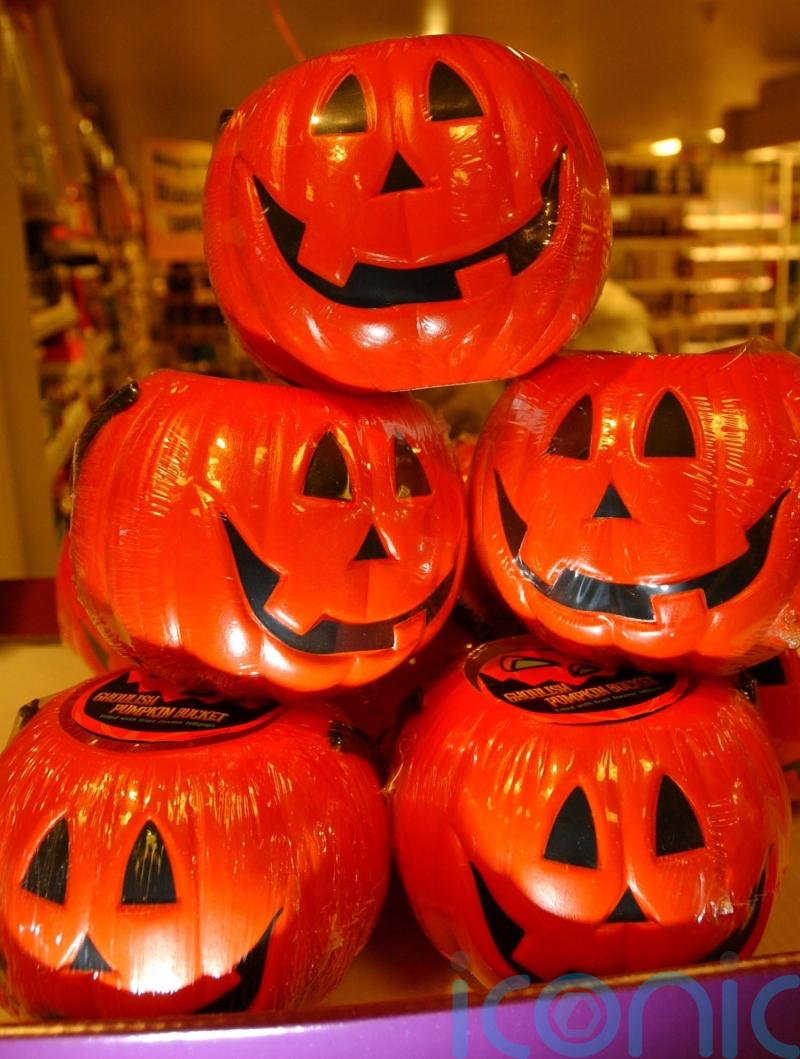Give children stickers instead of sweets on Halloween – doctors