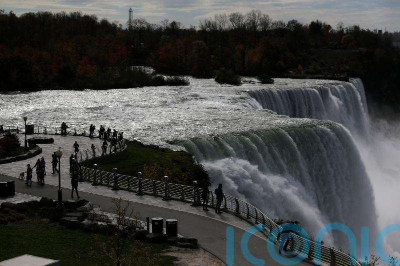 Mother intentionally went over Niagara Falls with her children, police say