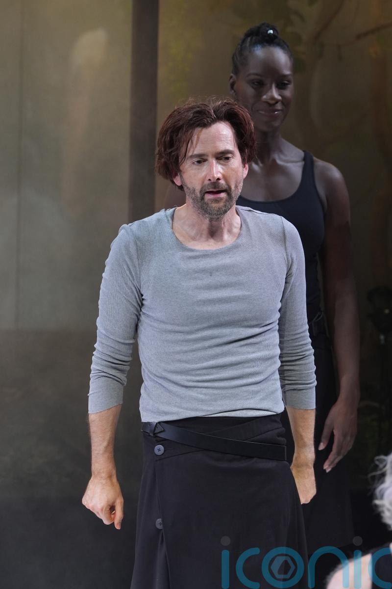 David Tennant-starring Macbeth cancelled for a night ‘due to cast illness’