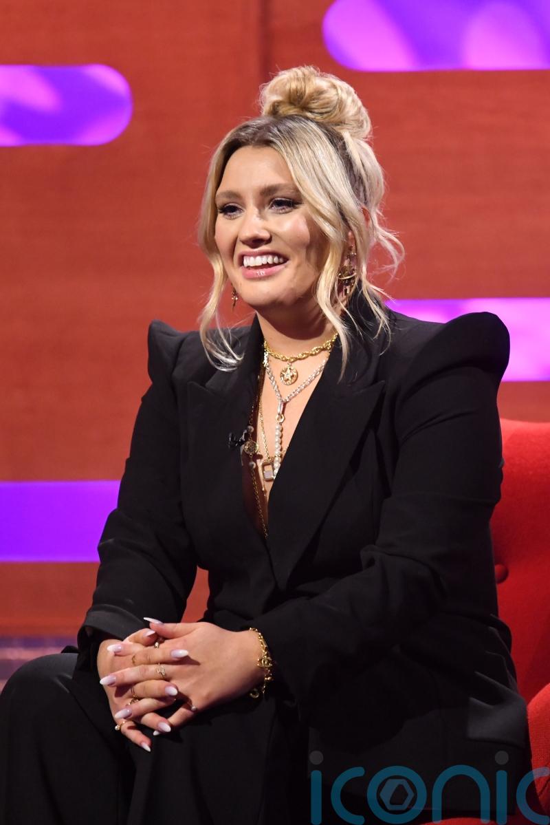 Ella Henderson to sing duet with teenage hospice ambassador for Children In Need
