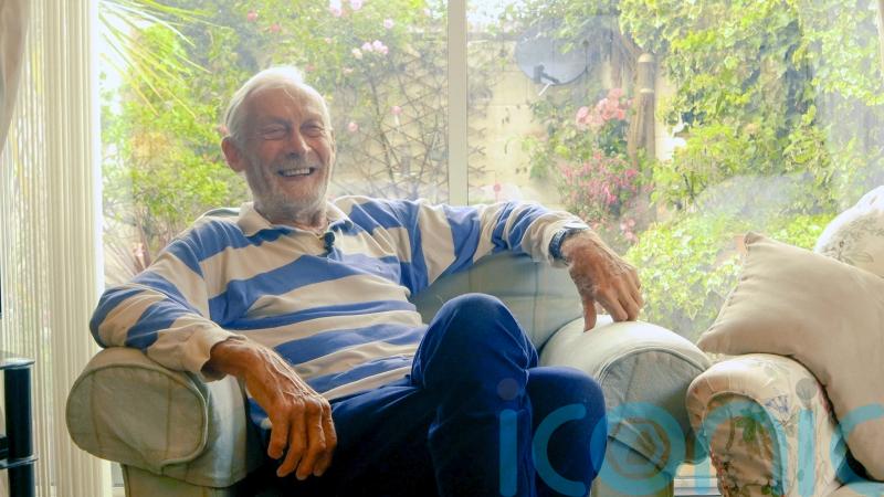 Octogenarian RAF veteran takes vulnerable youngsters under wing as foster carer