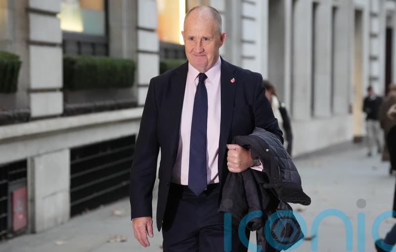 Ex-postal affairs minister apologises for government being ‘armed with lawyers’