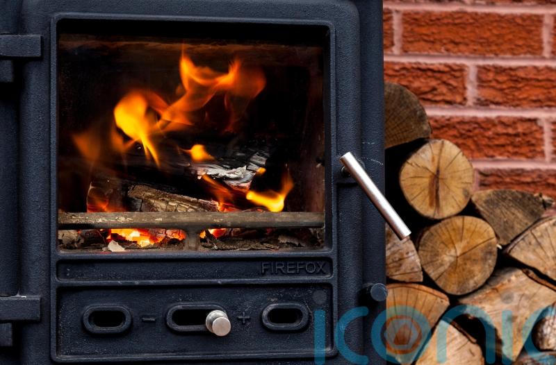 Ban on wood-burning stoves in new homes scrapped