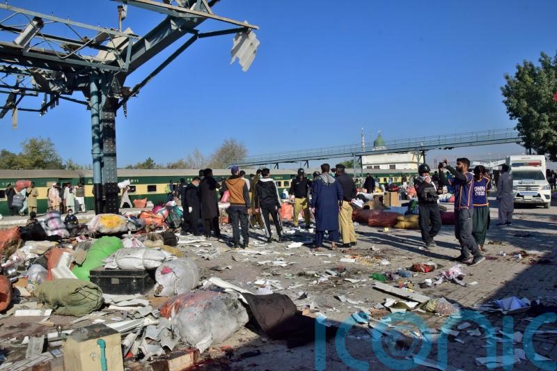 Death toll reaches 26 in Pakistan railway bombing