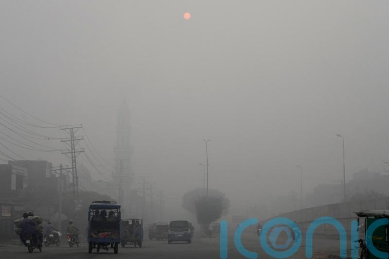 Toxic smog in Pakistan province is endangering children, UN warns