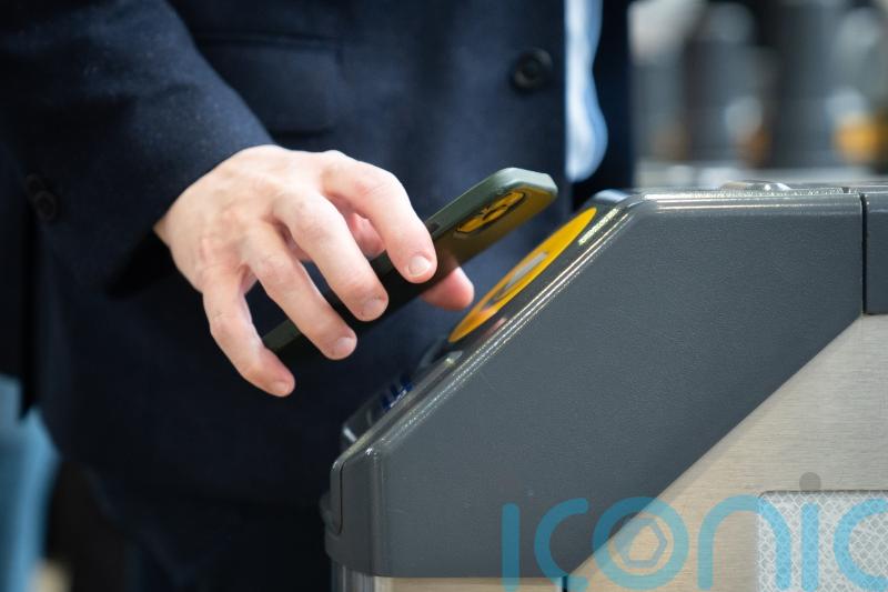 Rail infrastructure workers stage 24-hour strike