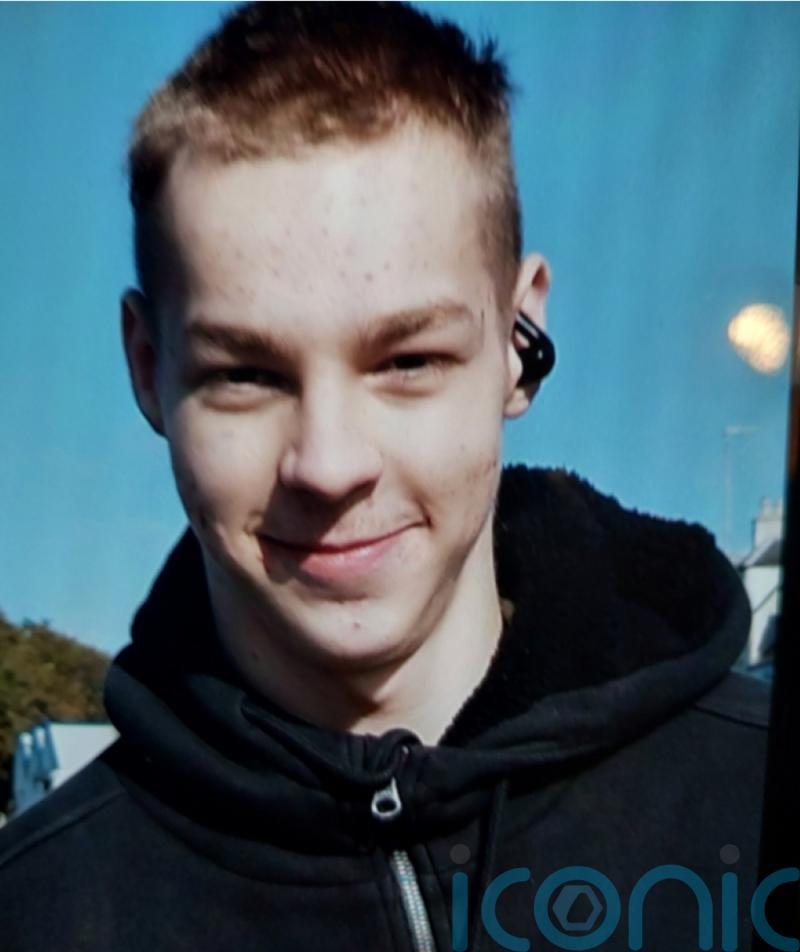 Police and coastguard continue to search for missing teenager on Isle of Lewis