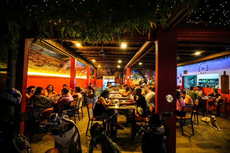 Australian teenager dies after drinking poisoned alcohol in Laos
