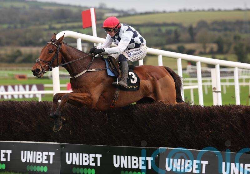 Ballyburn cruises to first victory over fences