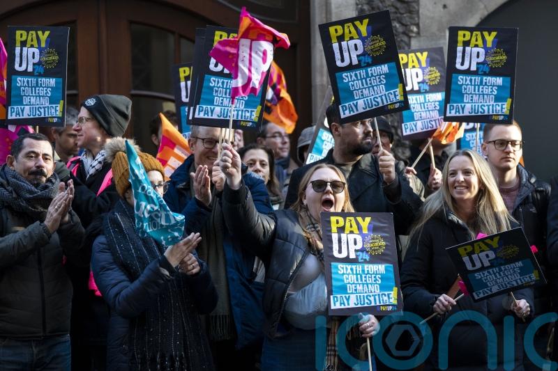 More strikes planned for sixth form college teachers in England