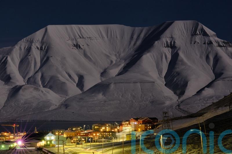 This is what it&rsquo;s like living in total darkness in winter in the Arctic