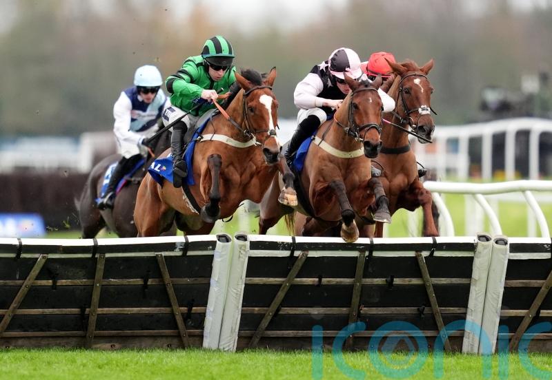 Symonds charting Betfair Hurdle course with Navajo Indy